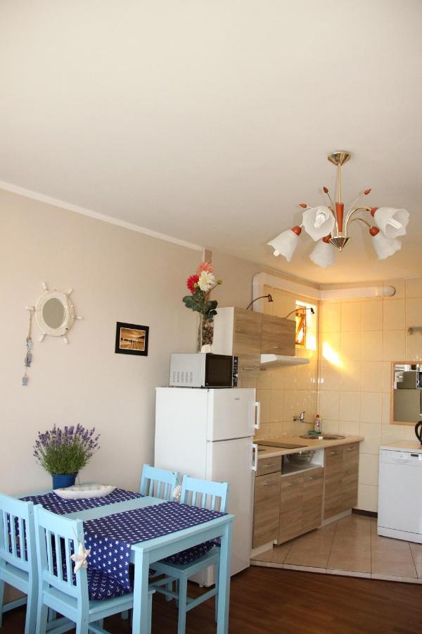 Apartamenty Eka Dom Goscinny 350M Do Plazy Rewal Extérieur photo